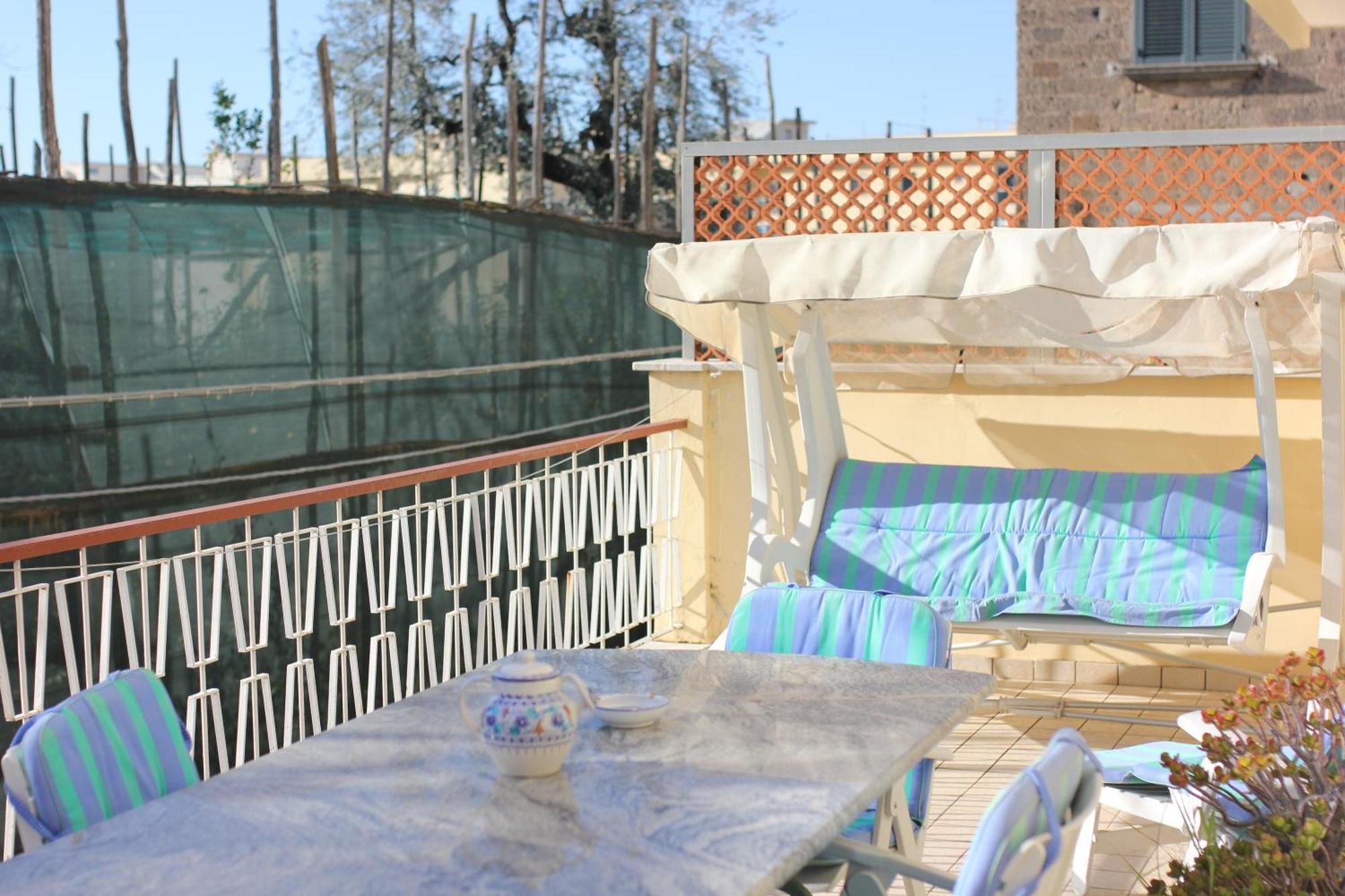 Appartamento Domus Marziale Sorrento Esterno foto